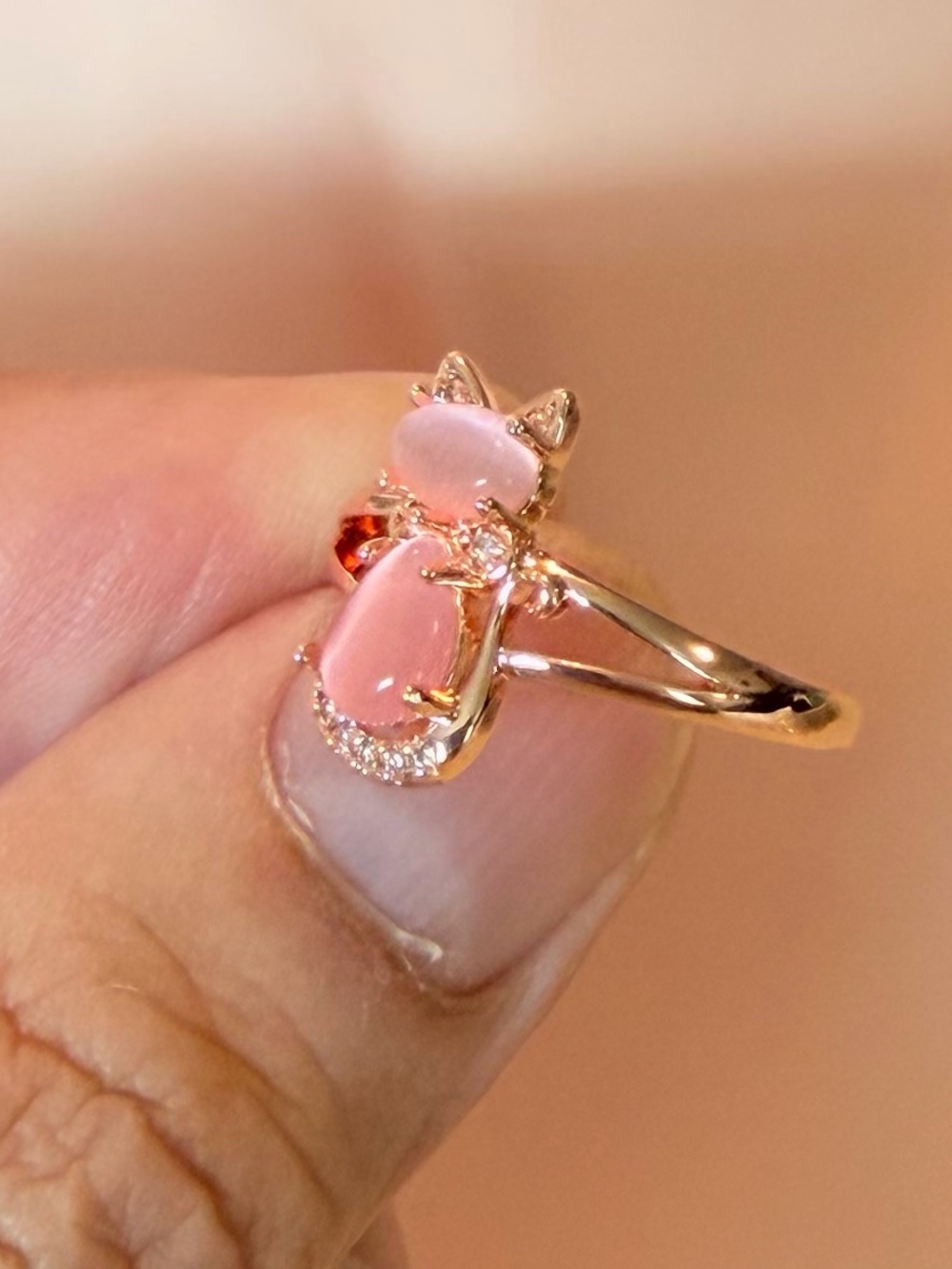 Cute Inlay Pink Synthetic Zircon Cat Ring. - Picture 5 of 8